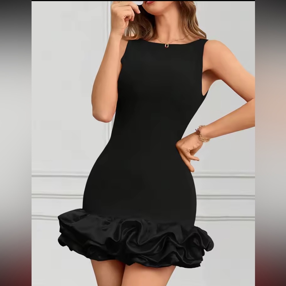Chic Black Ruffle Hem Mini Dress size XS